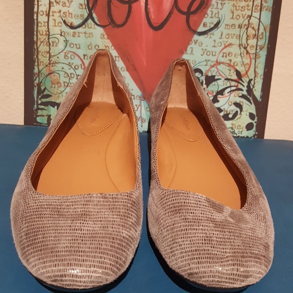 Calvin Klein Gray Flats - Picture 3 of 6